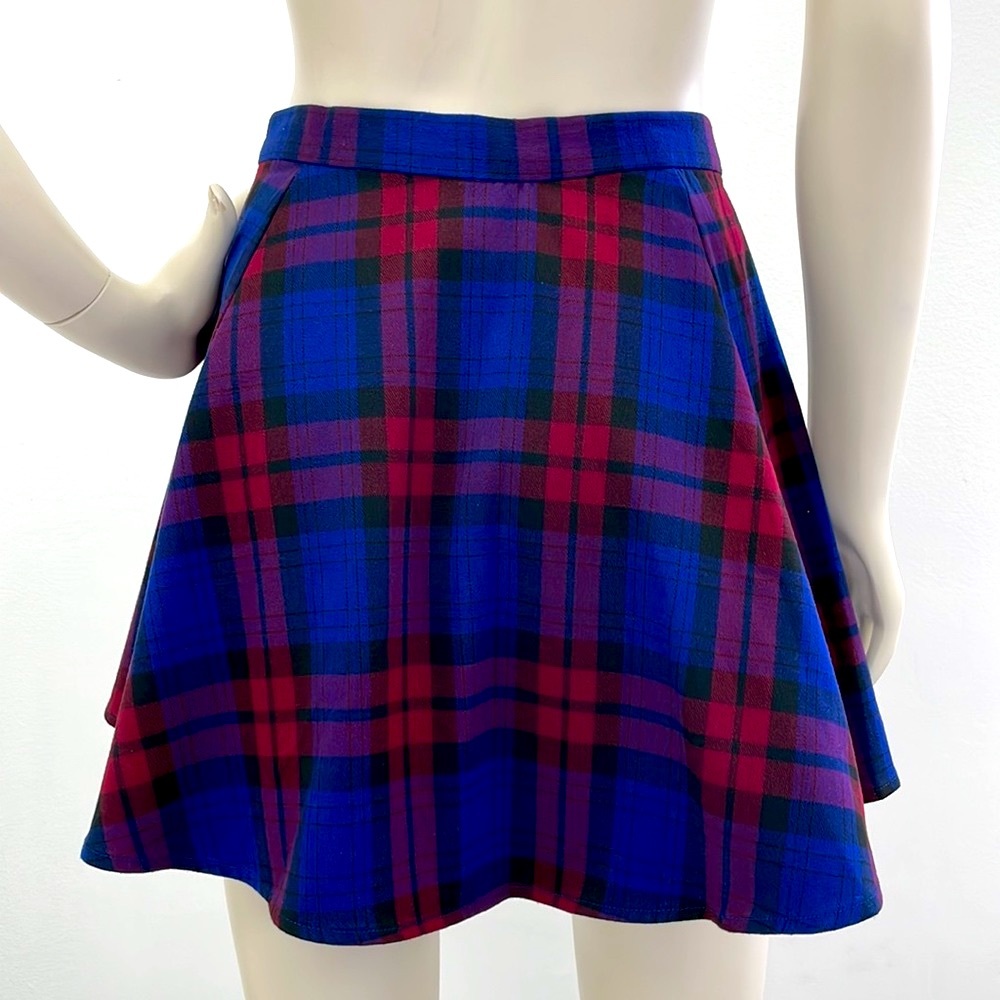 Forever 21 Plaid Mini Skater Skirt w/ Front Buttons - Picture 2 of 10